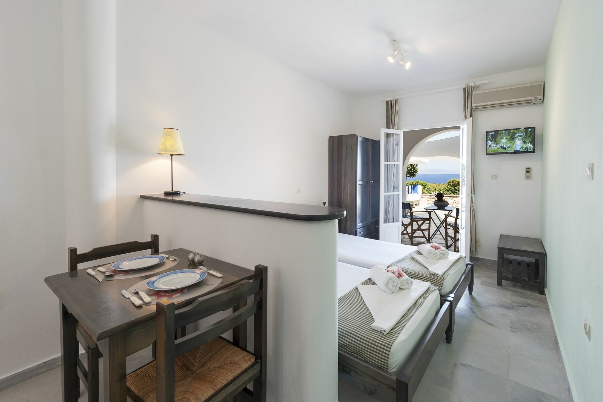 Dryades Family Hotel Дриос Экстерьер фото